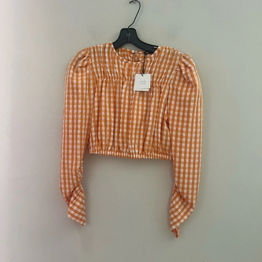 Zara woman’s Orange Gingham Puff Sleeve Top